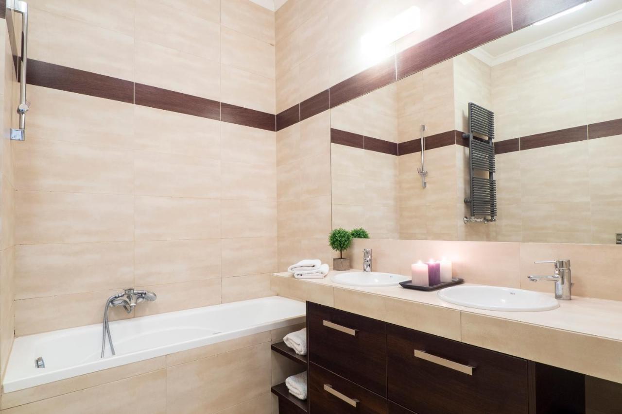 As Home Apartamenty Rynek 50 R503 Amazing View วรอตซวาฟ ภายนอก รูปภาพ